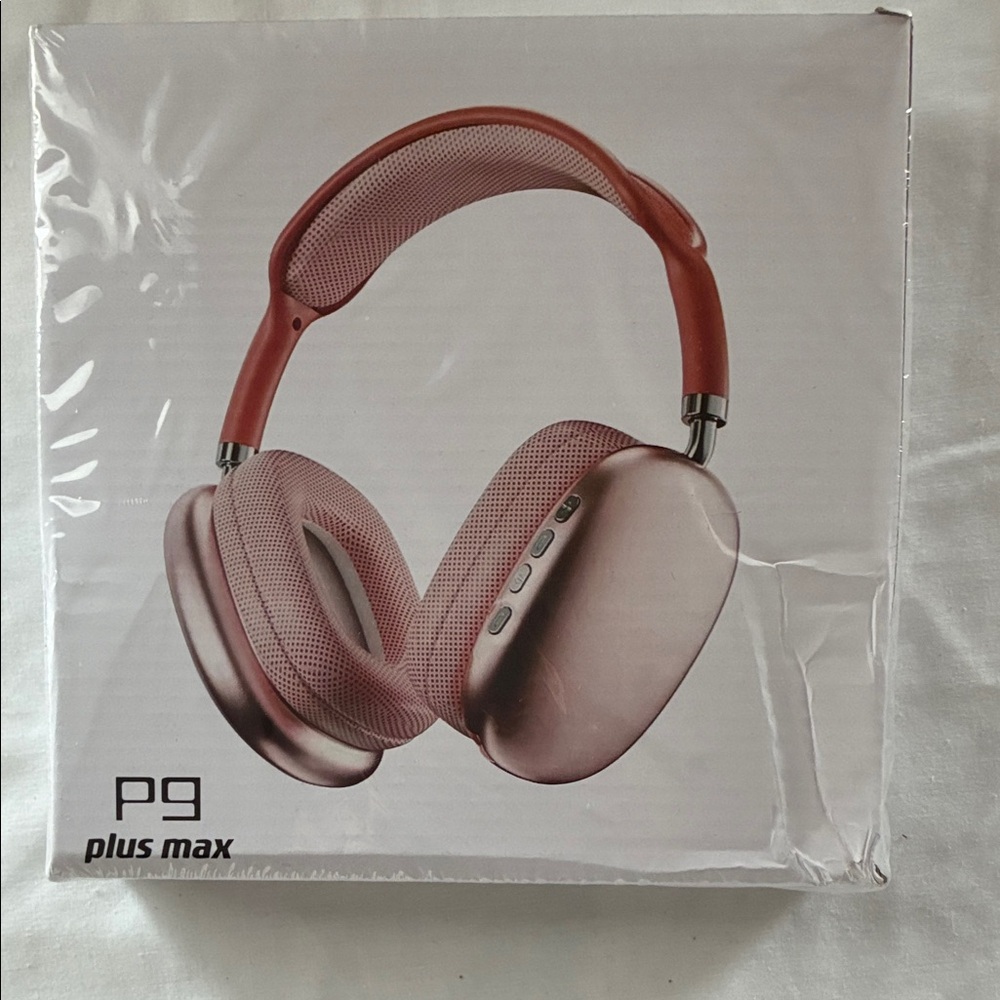 Plus Max P9 Over-Ear Headphones - Pink